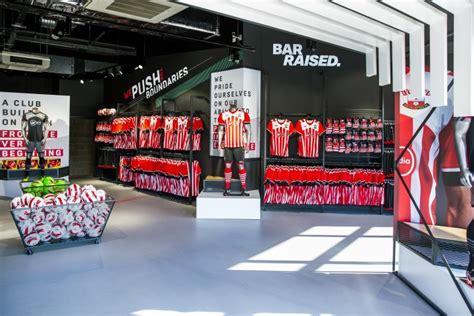 southampton fc club shop opening hours